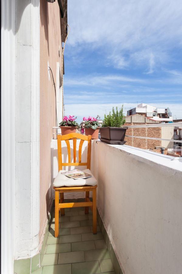 شقة Apartamento Con Encanto, Luminoso Y Tranquilo لوسبيتاليت دي يوبريغات المظهر الخارجي الصورة
