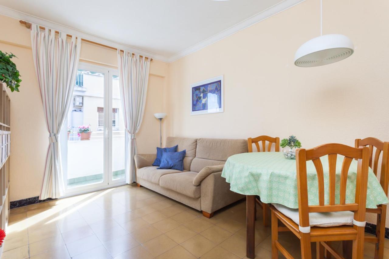 شقة Apartamento Con Encanto, Luminoso Y Tranquilo لوسبيتاليت دي يوبريغات المظهر الخارجي الصورة
